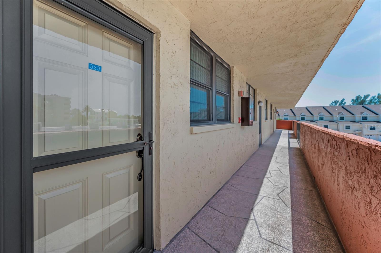 Image 2 of 61 For 19701 Gulf Boulevard 323