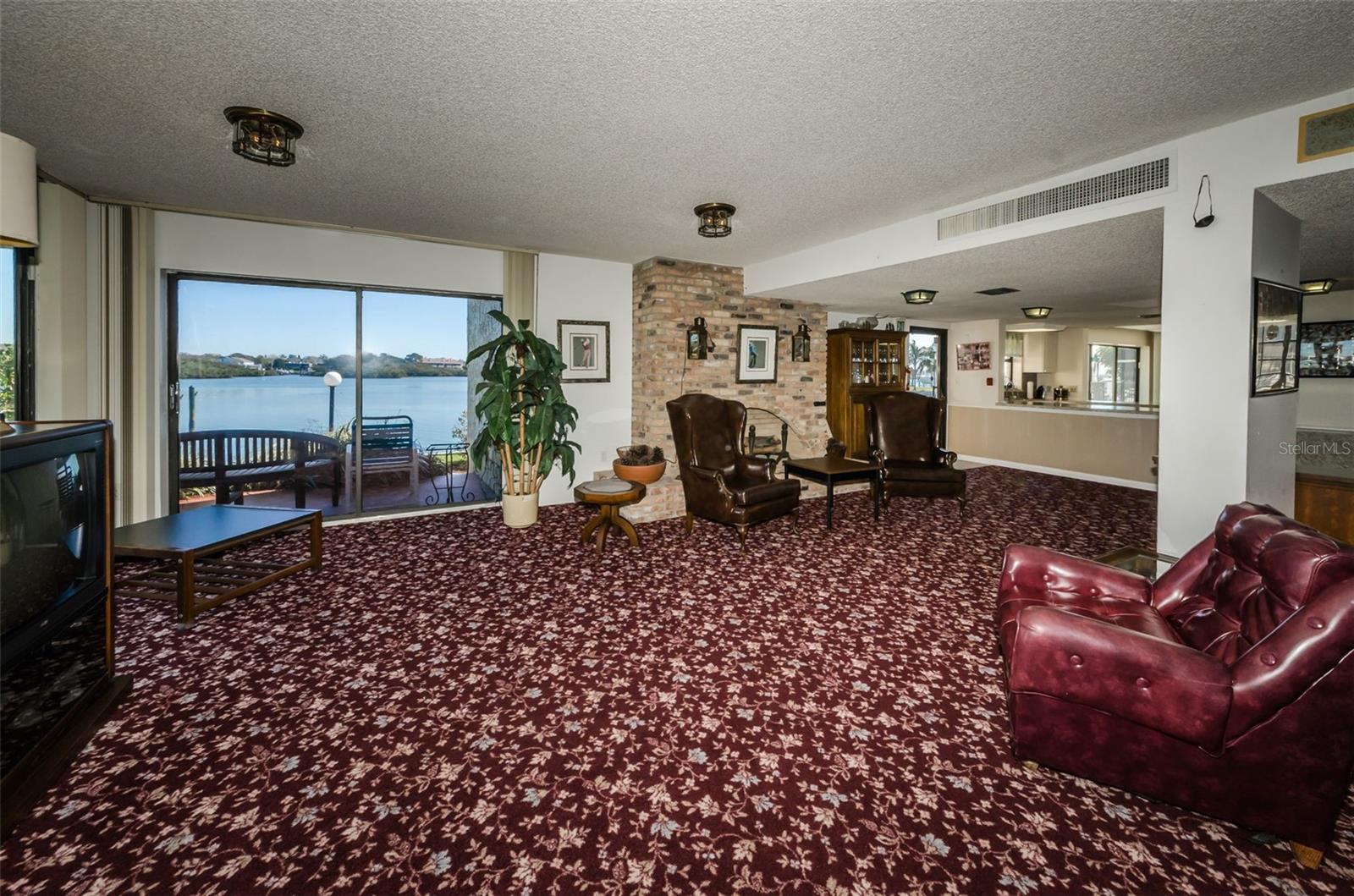 Image 39 of 61 For 19701 Gulf Boulevard 323