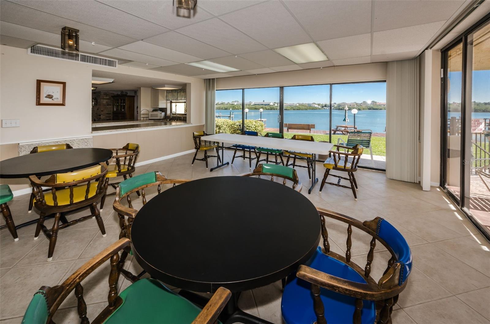 Image 45 of 61 For 19701 Gulf Boulevard 323