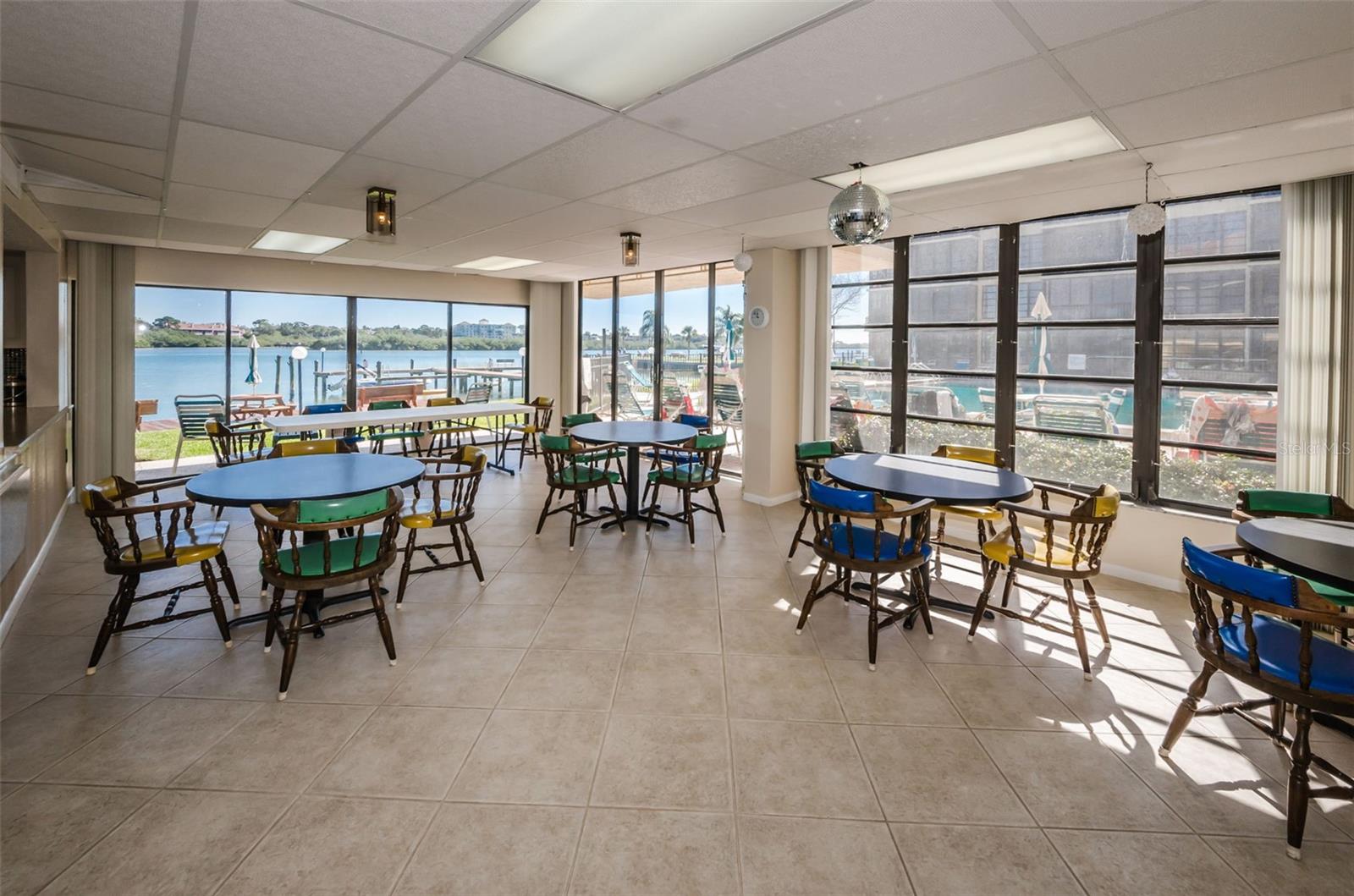 Image 46 of 61 For 19701 Gulf Boulevard 323