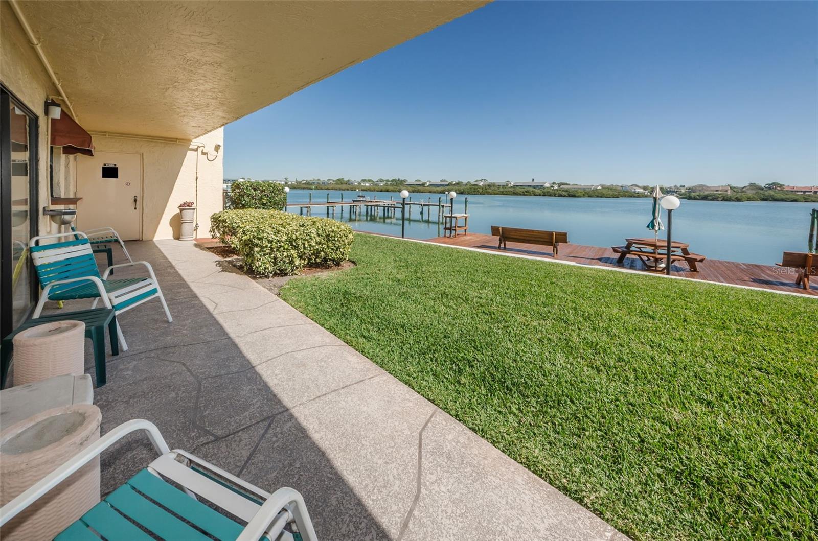 Image 47 of 61 For 19701 Gulf Boulevard 323