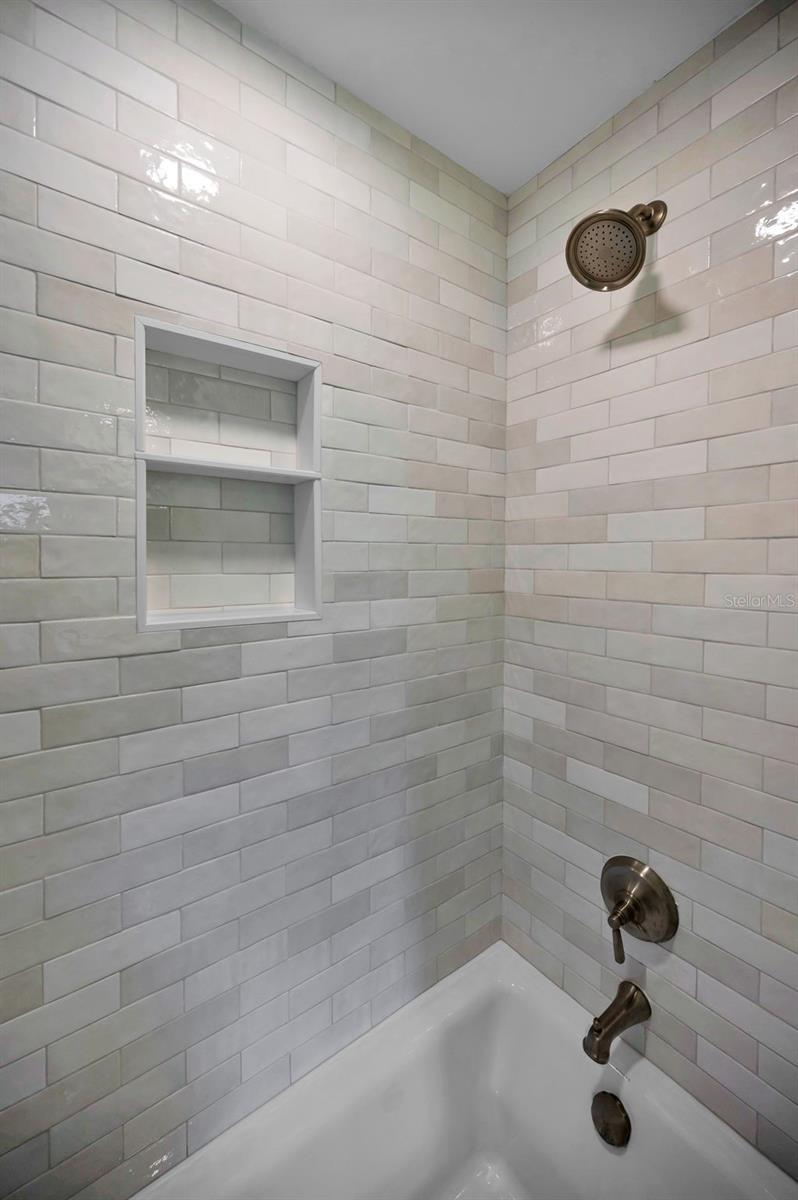 Image 32 of 65 For 2057 Kansas Avenue Ne