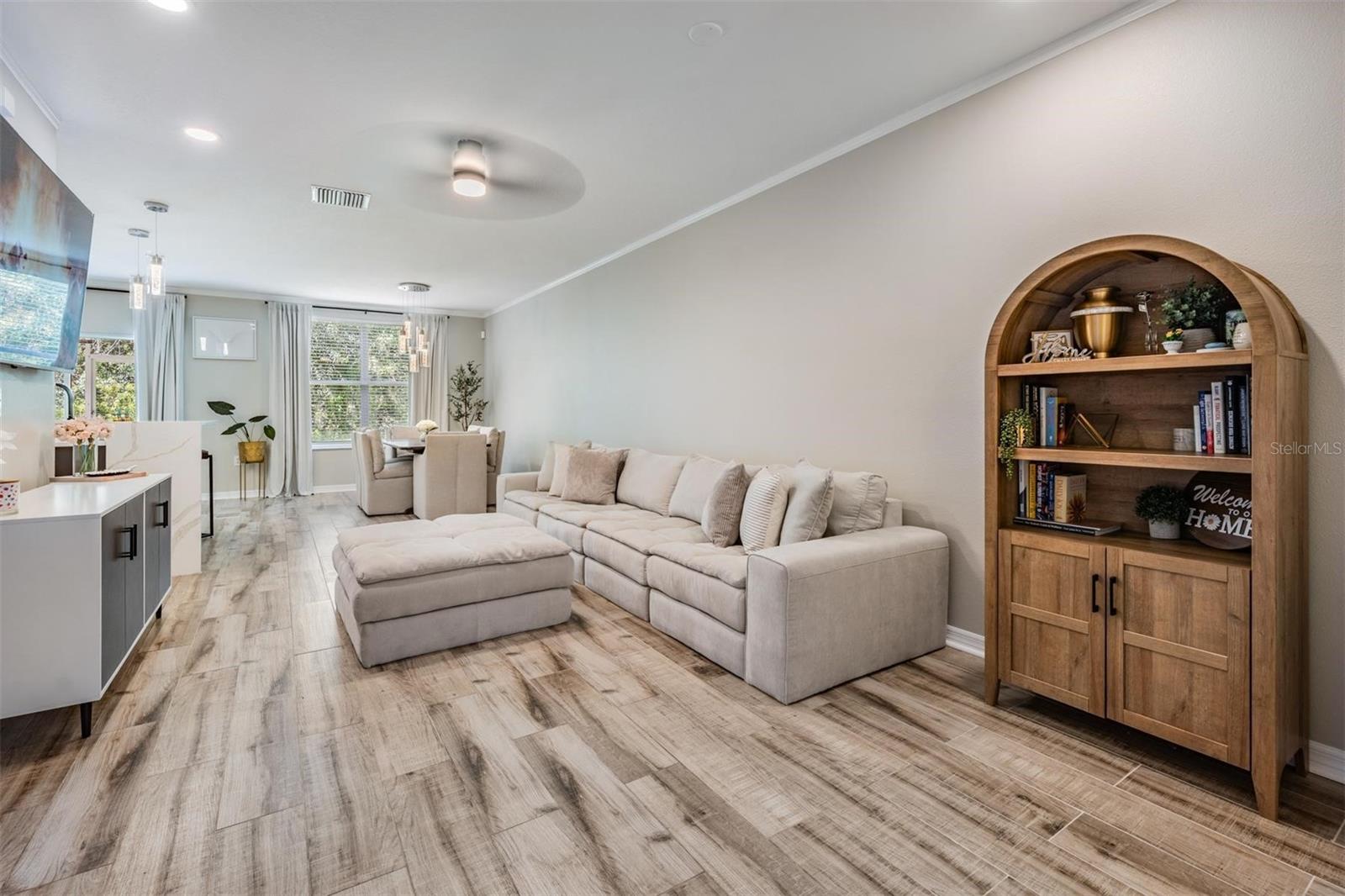 Image 17 of 46 For 9712 Forestdale Court