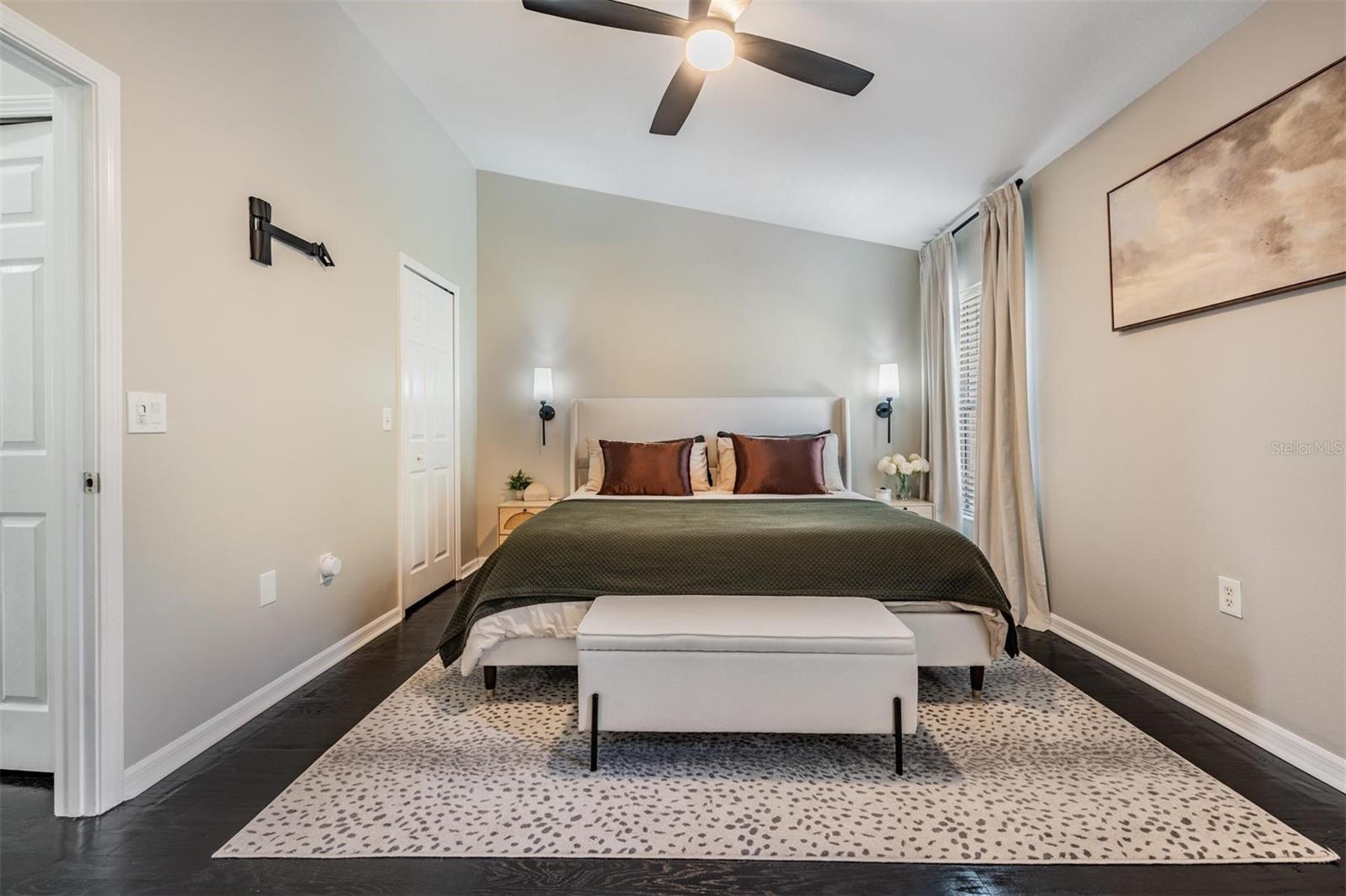 Image 24 of 46 For 9712 Forestdale Court