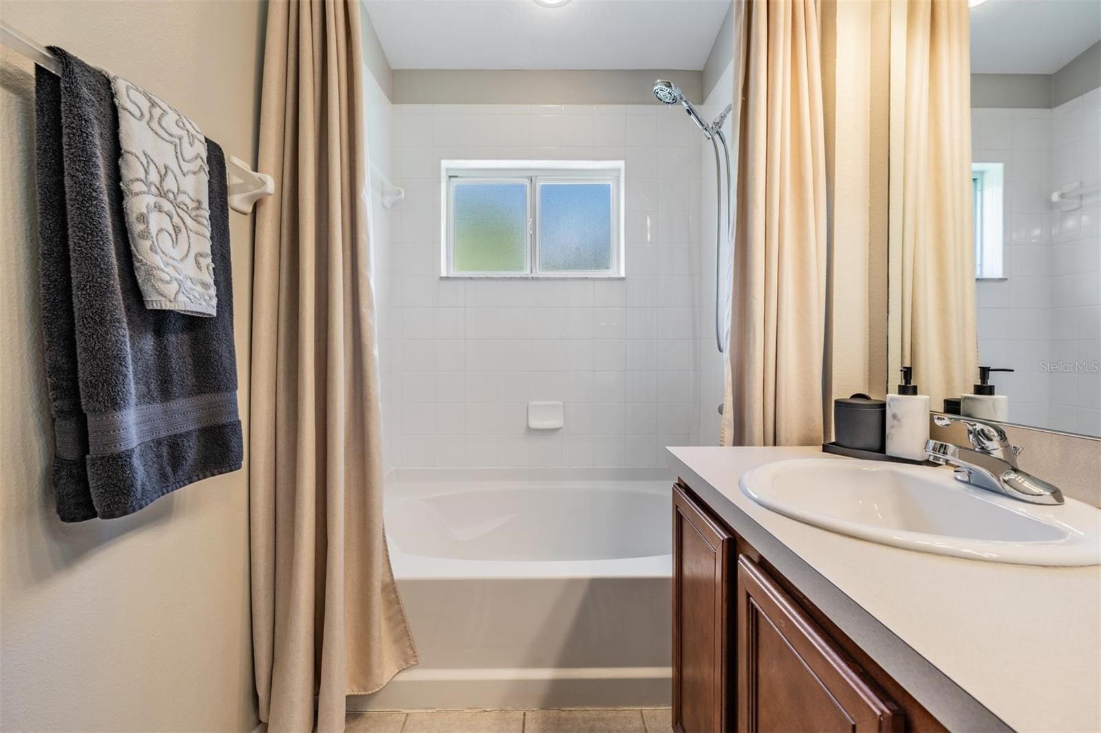 Image 25 of 46 For 9712 Forestdale Court