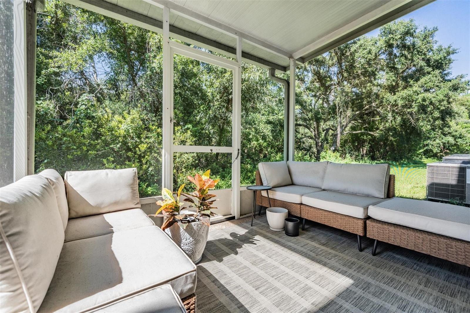 Image 29 of 46 For 9712 Forestdale Court
