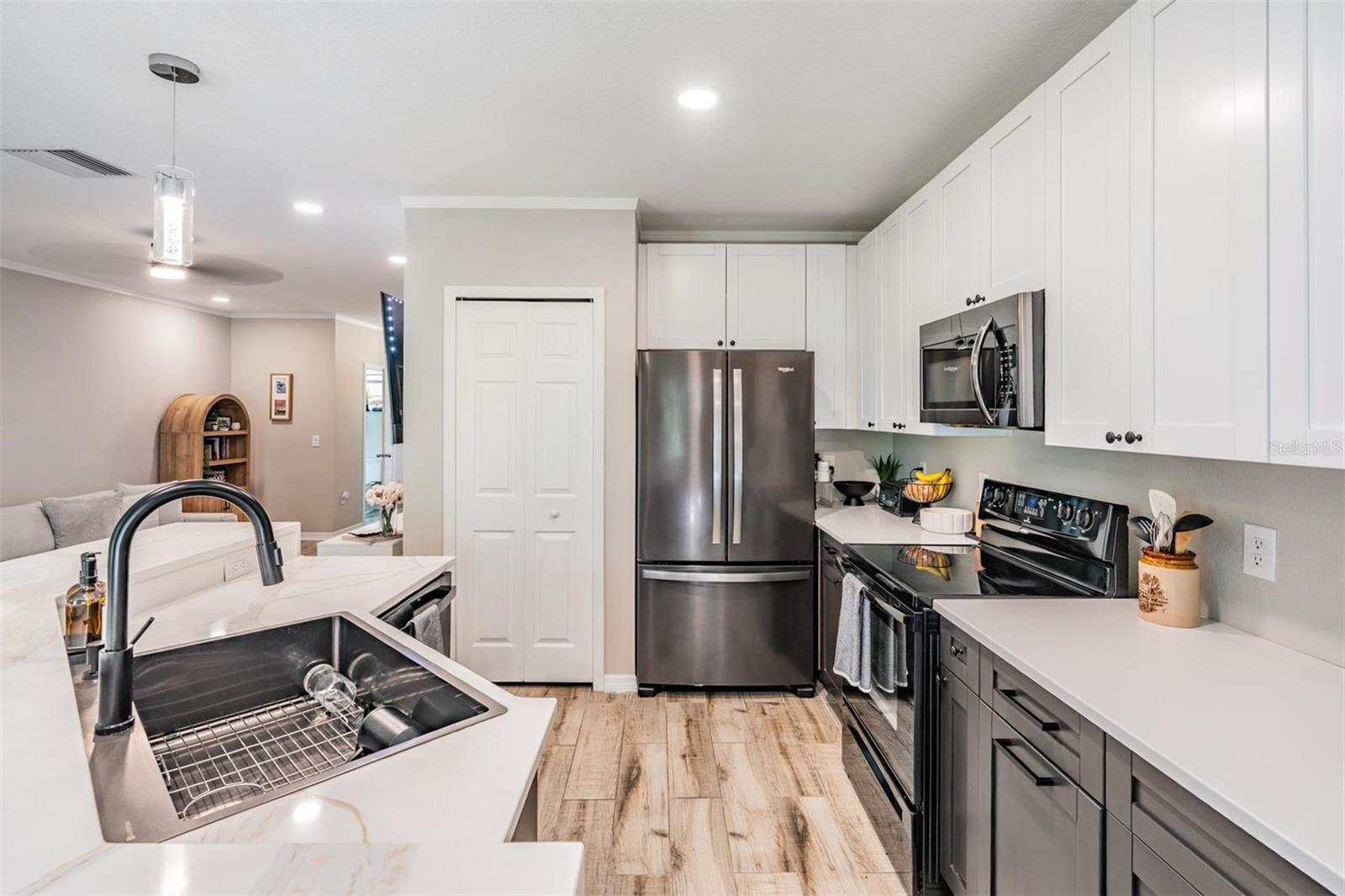 Image 7 of 46 For 9712 Forestdale Court