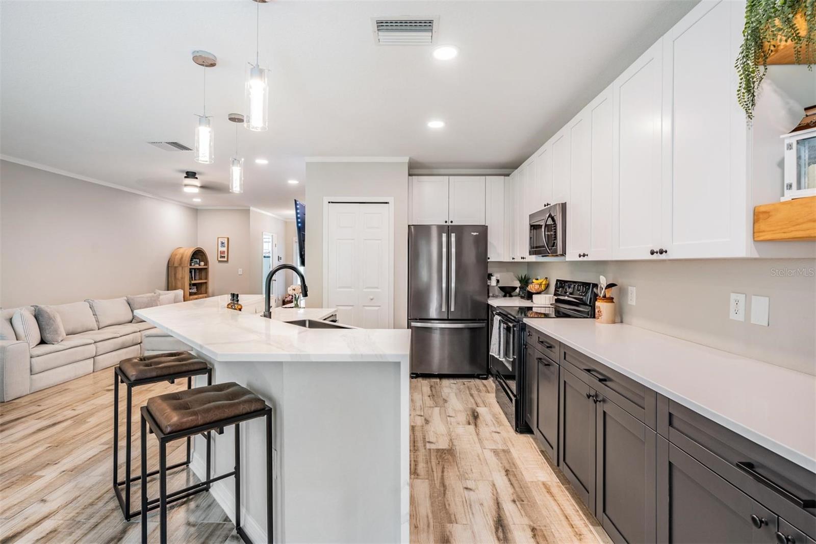Image 8 of 46 For 9712 Forestdale Court
