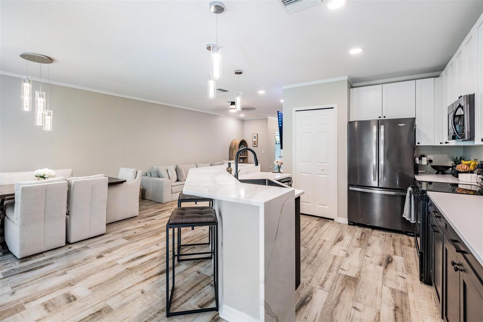 Image 9 of 46 For 9712 Forestdale Court