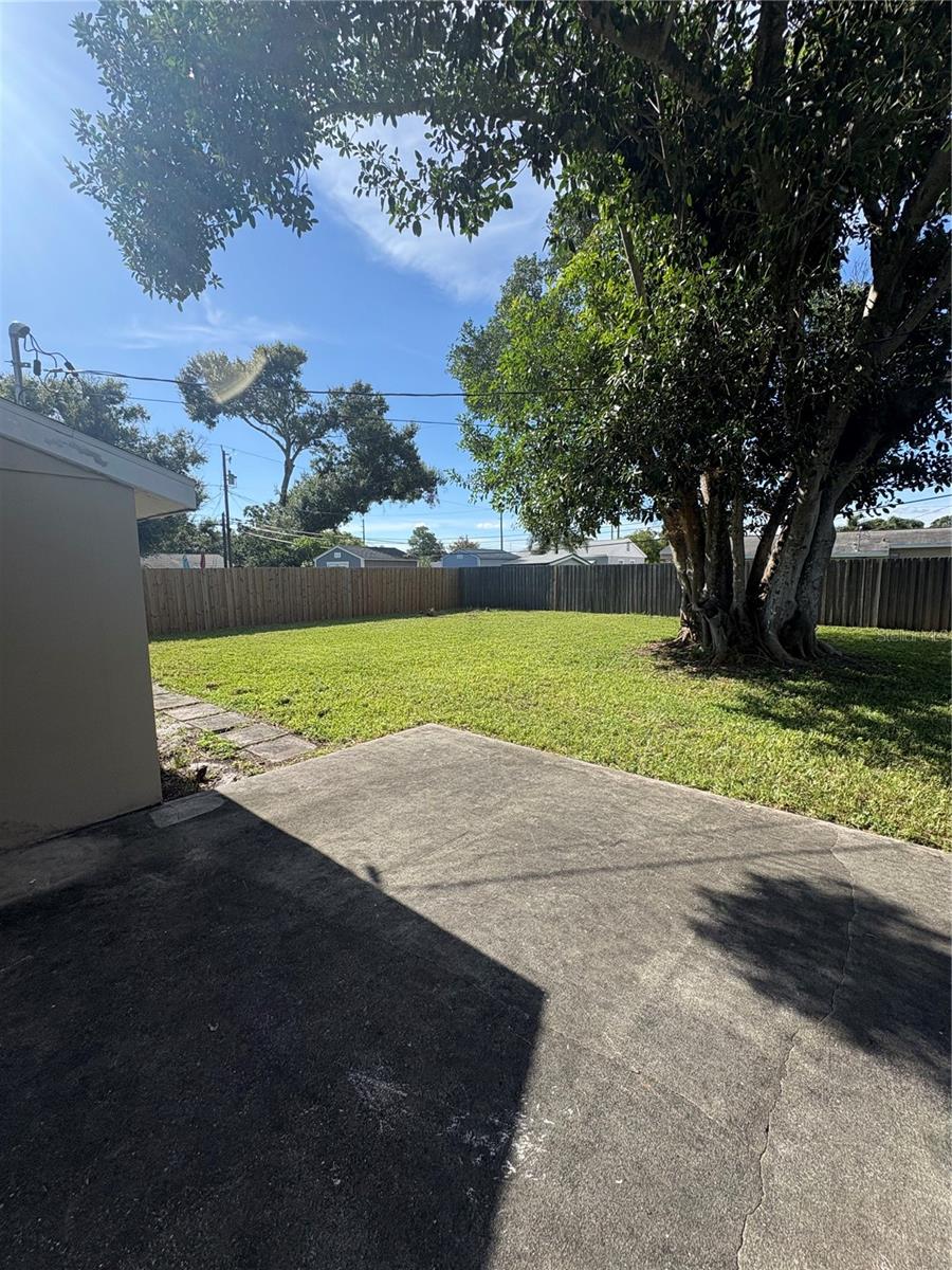 Image 12 of 21 For 5933 16th Avenue N
