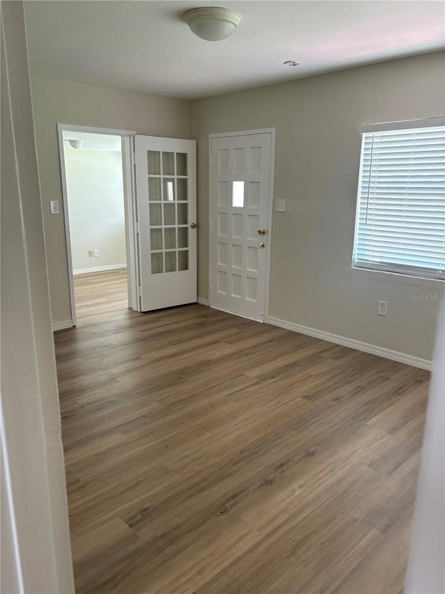 Image 17 of 21 For 5933 16th Avenue N