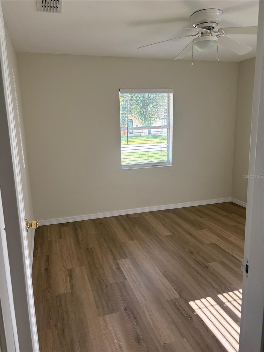 Image 6 of 21 For 5933 16th Avenue N