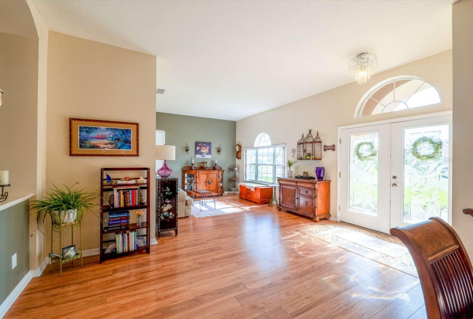 Image 13 of 54 For 6125 46th Lane E