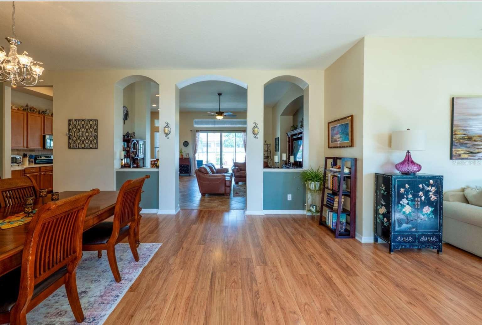 Image 14 of 54 For 6125 46th Lane E