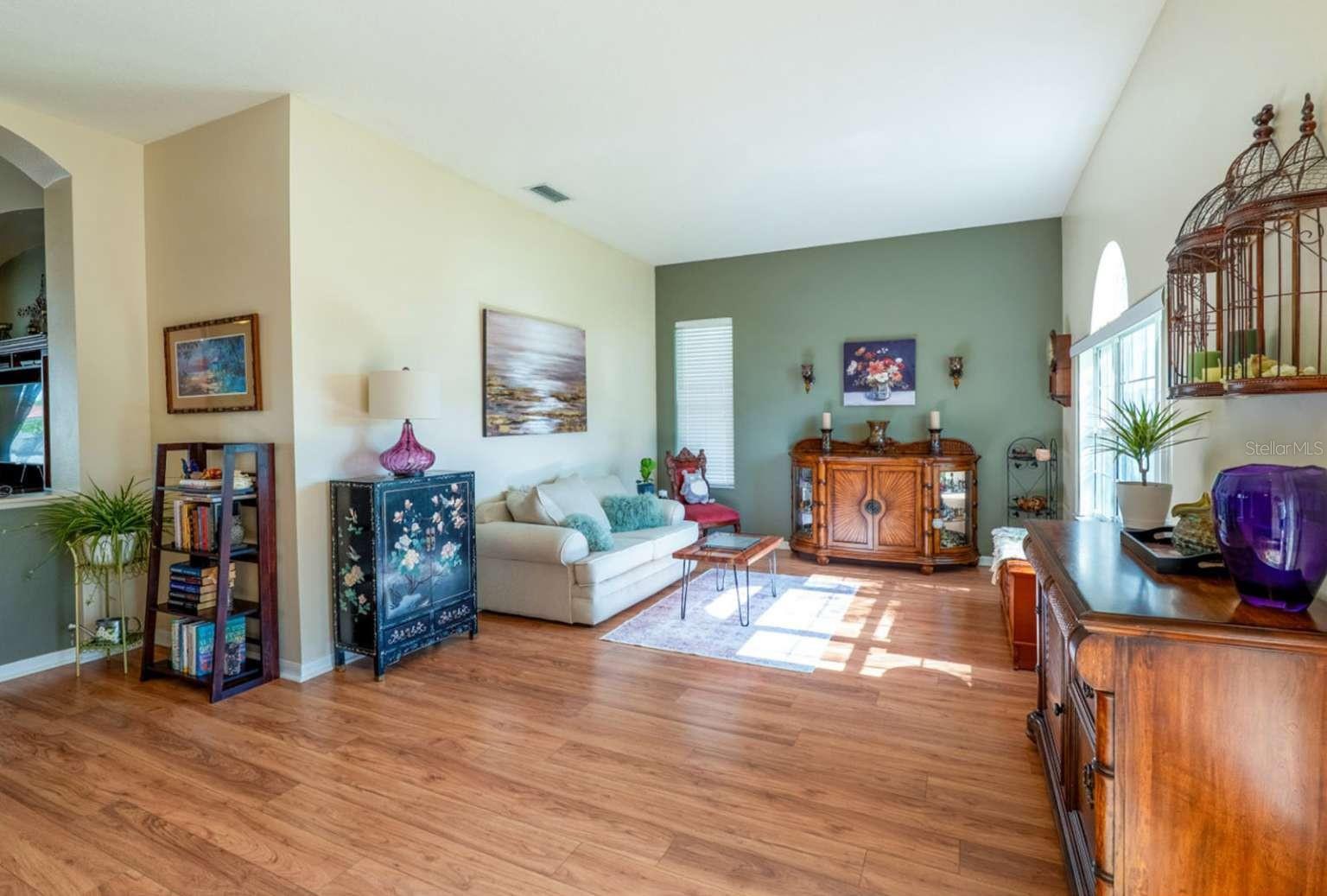 Image 15 of 54 For 6125 46th Lane E
