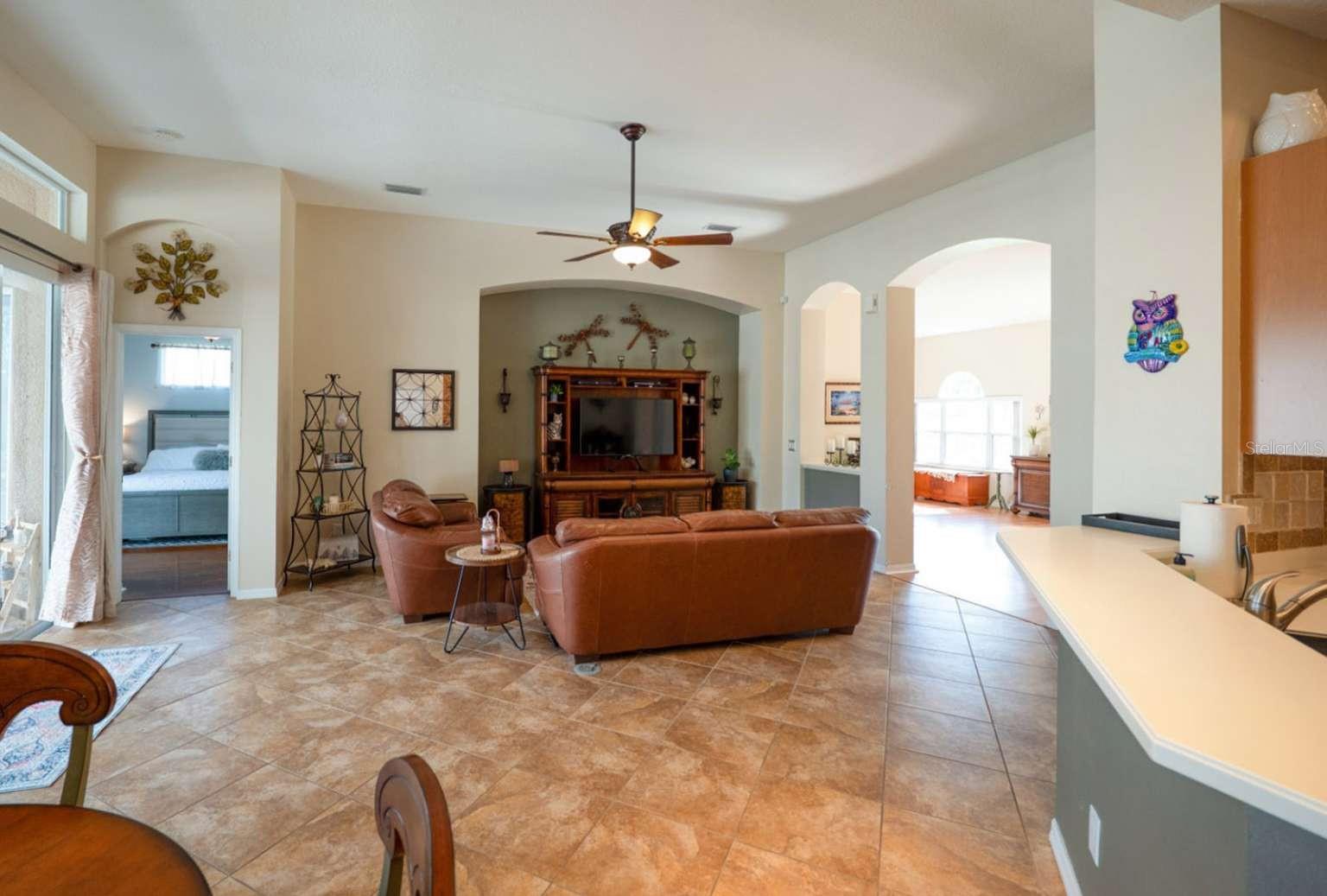 Image 17 of 54 For 6125 46th Lane E
