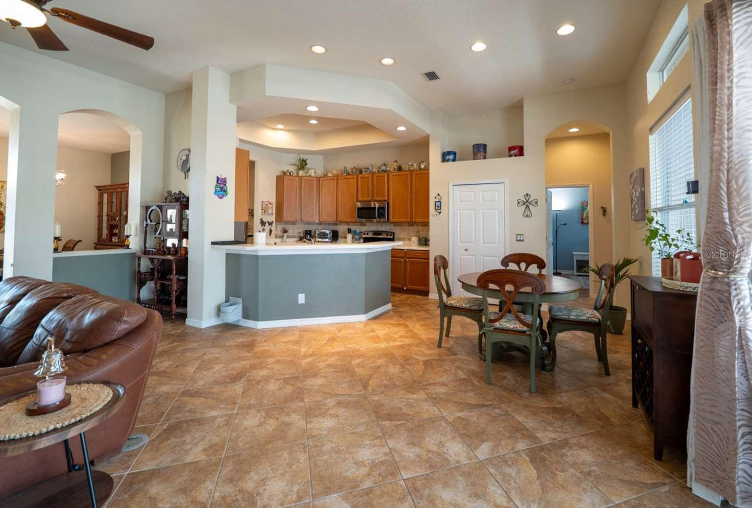 Image 22 of 54 For 6125 46th Lane E