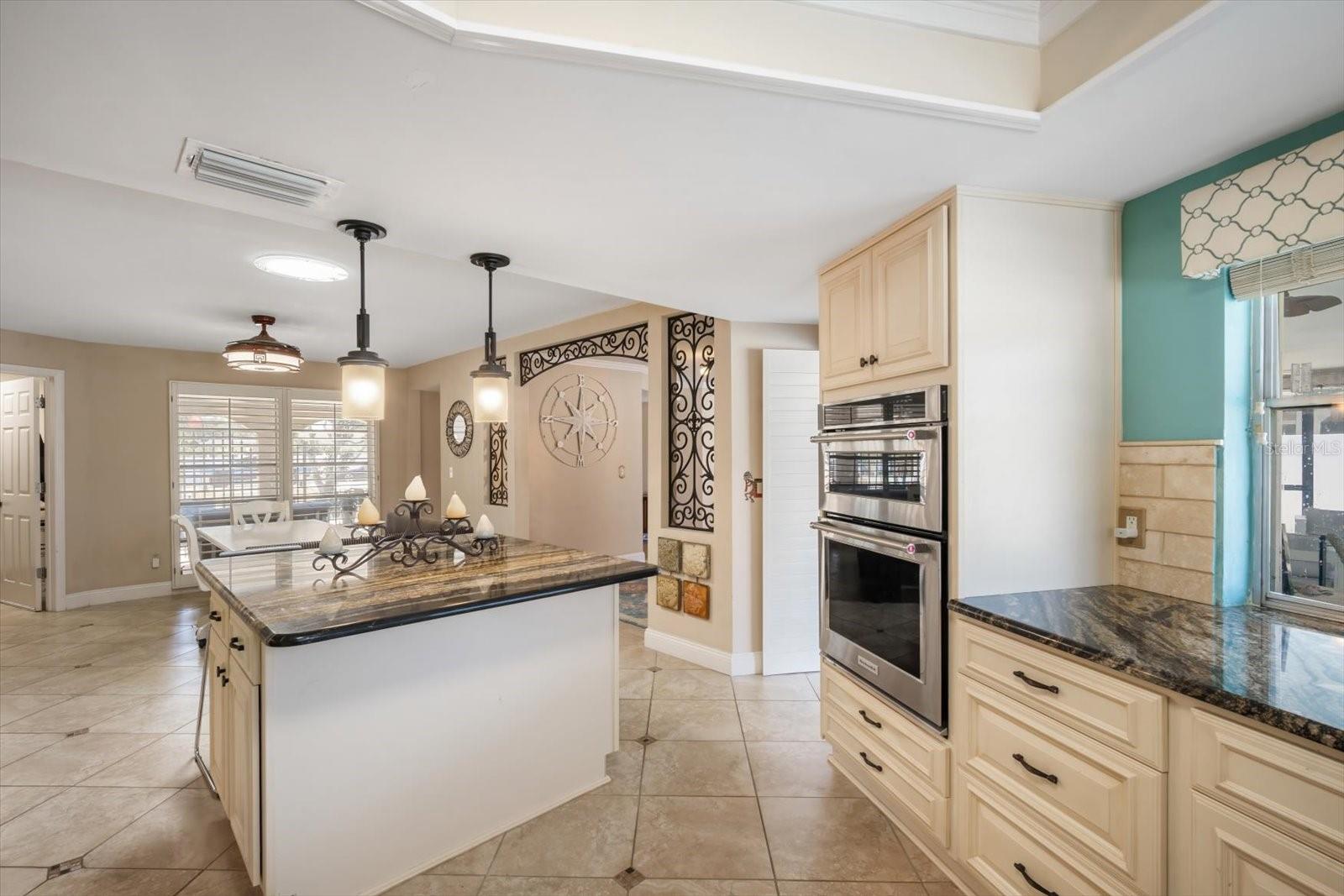 Image 15 of 62 For 9576 Oakhurst Road
