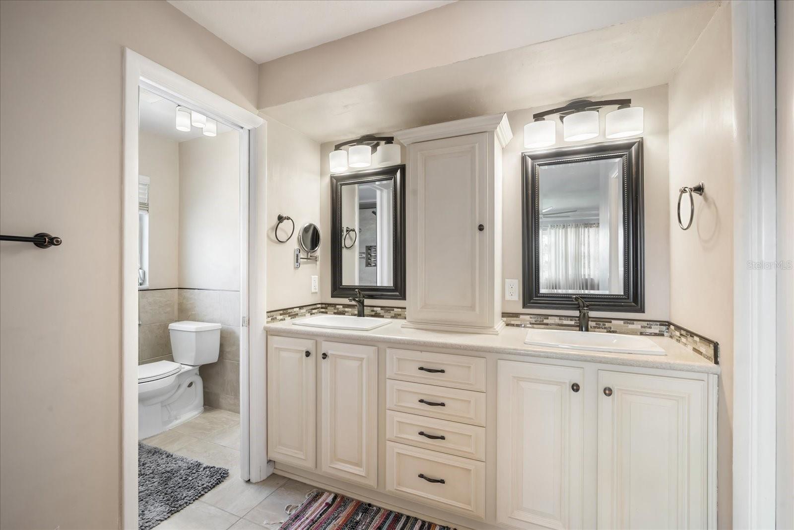 Image 23 of 62 For 9576 Oakhurst Road