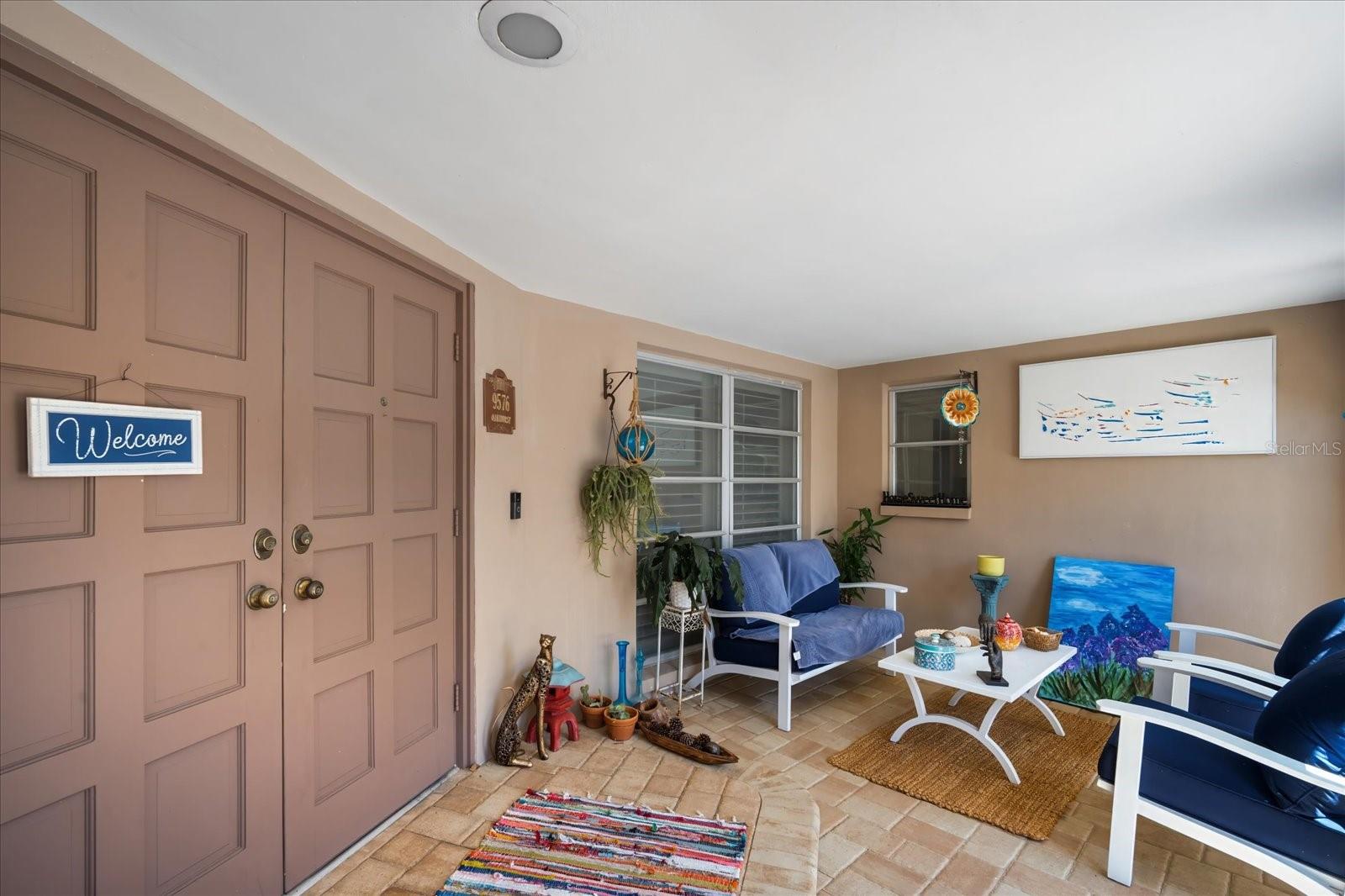 Image 6 of 62 For 9576 Oakhurst Road
