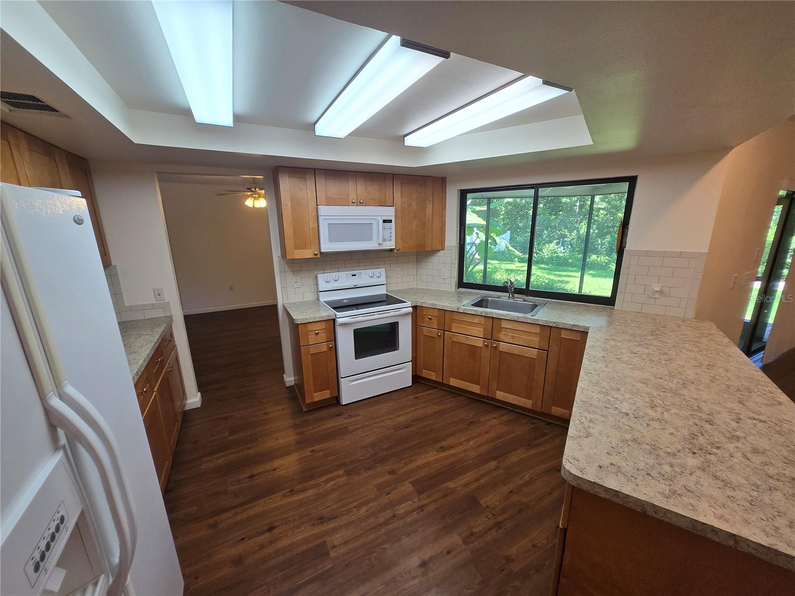 Image 15 of 29 For 1655 Allens Ridge Drive N
