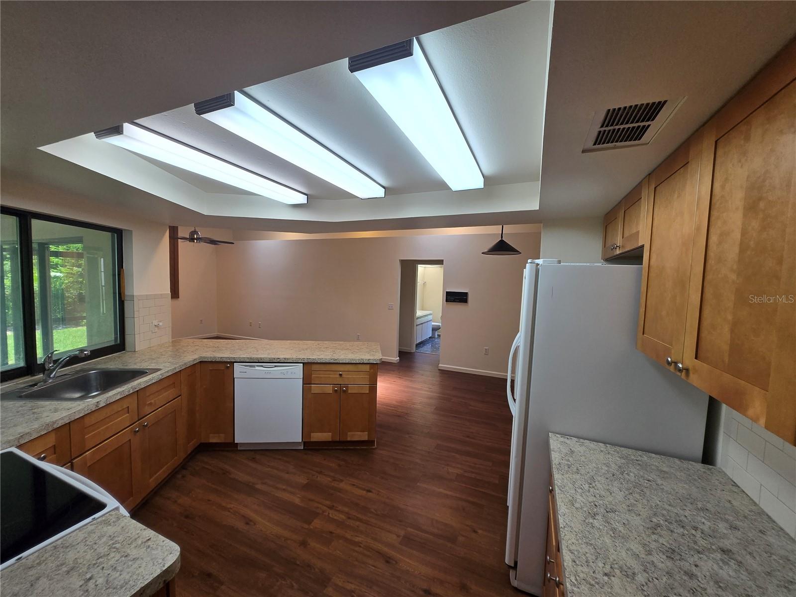 Image 16 of 29 For 1655 Allens Ridge Drive N