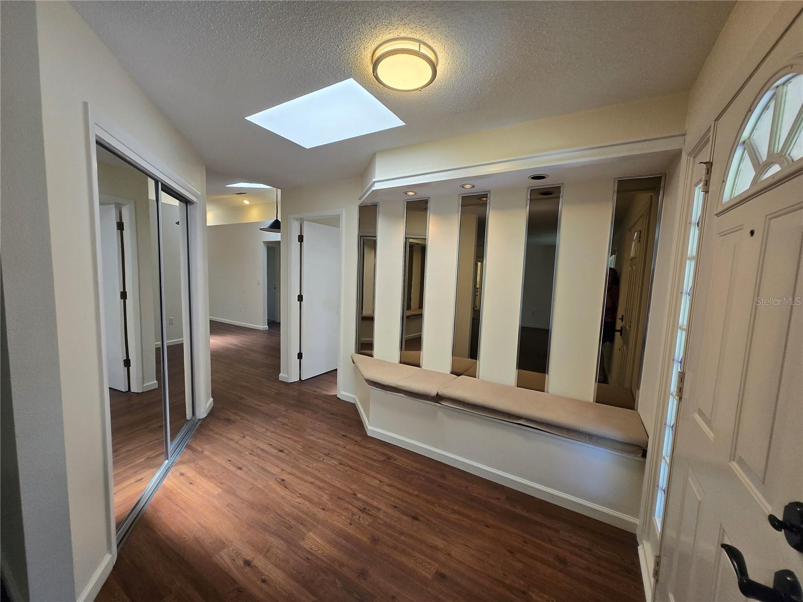 Image 4 of 29 For 1655 Allens Ridge Drive N
