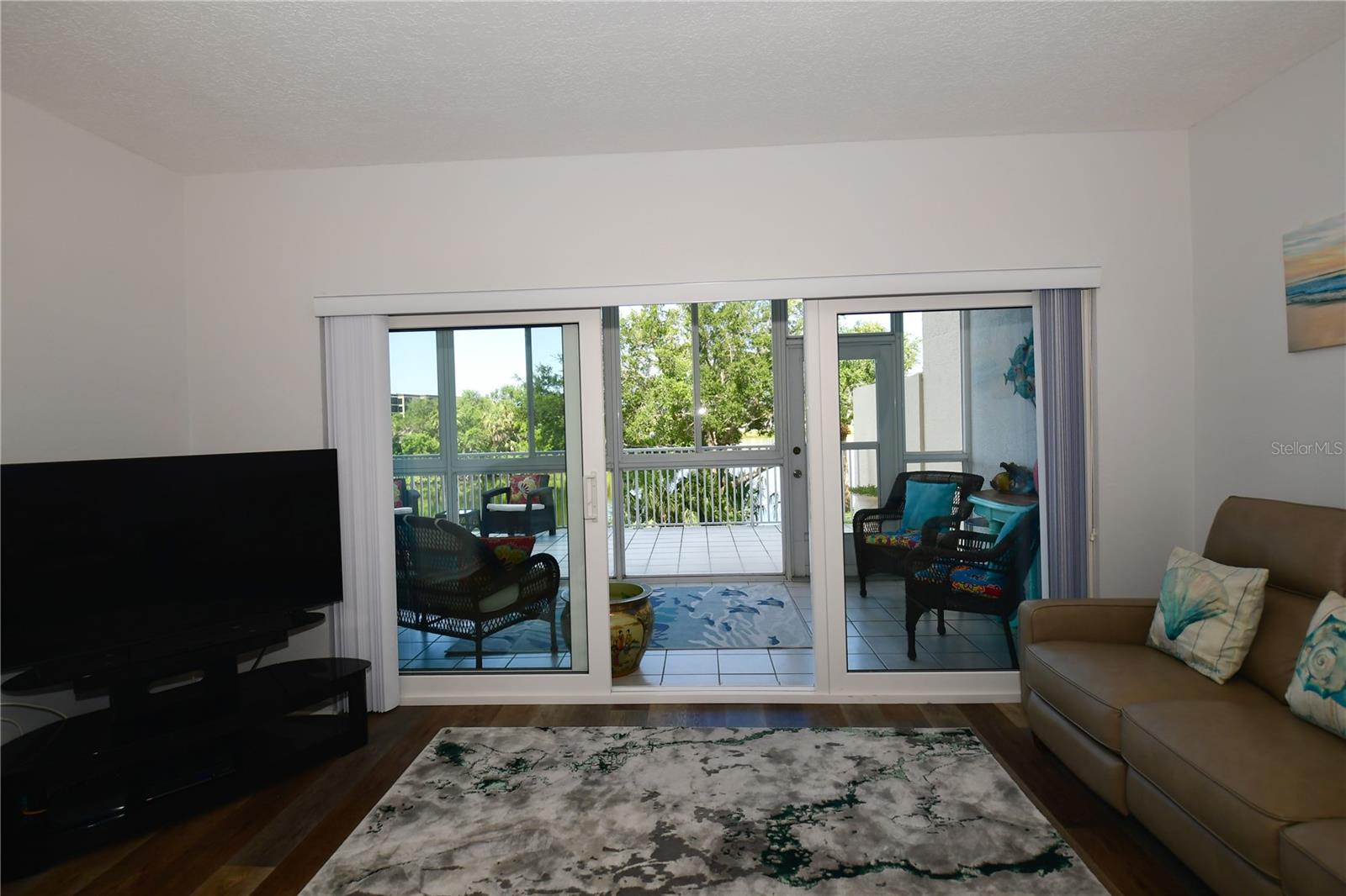 Image 17 of 43 For 6425 Shoreline Drive 10102