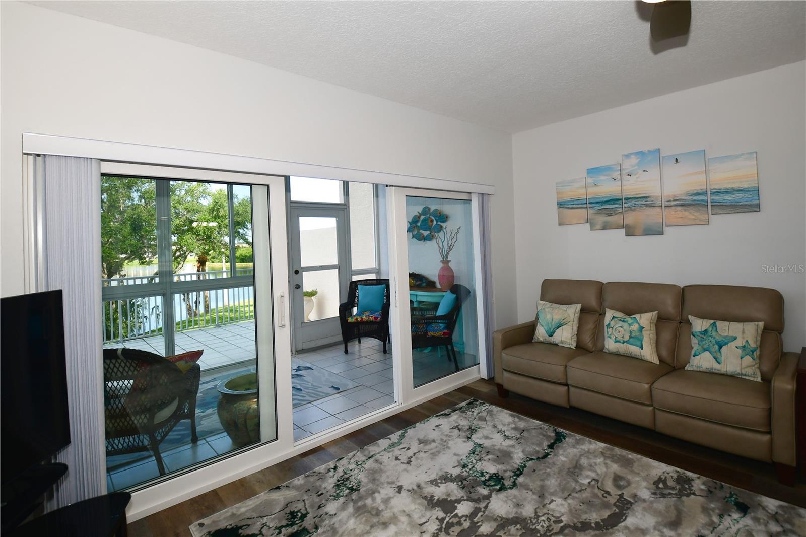 Image 18 of 43 For 6425 Shoreline Drive 10102