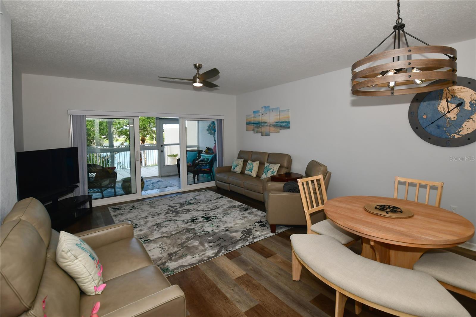 Image 20 of 43 For 6425 Shoreline Drive 10102
