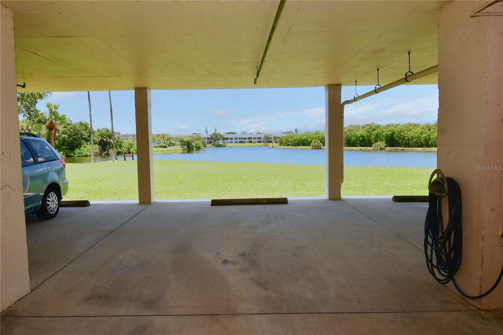 Image 31 of 43 For 6425 Shoreline Drive 10102