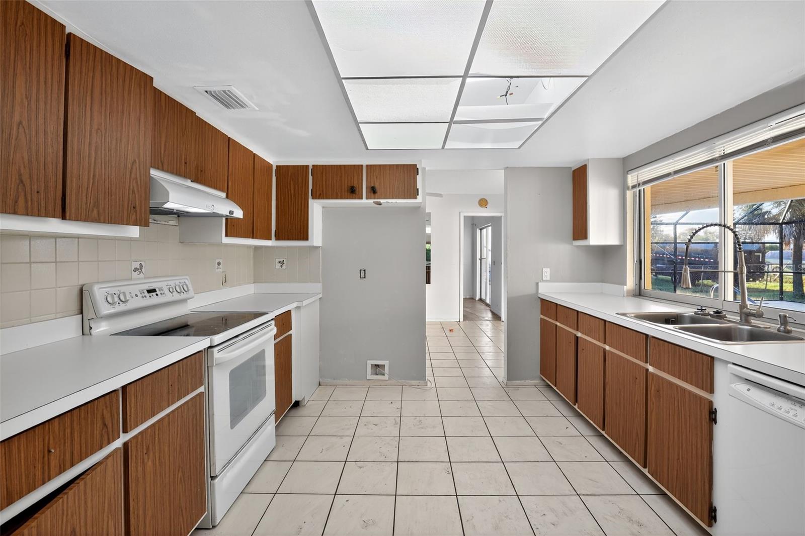 Image 8 of 13 For 22275 Elmira Boulevard