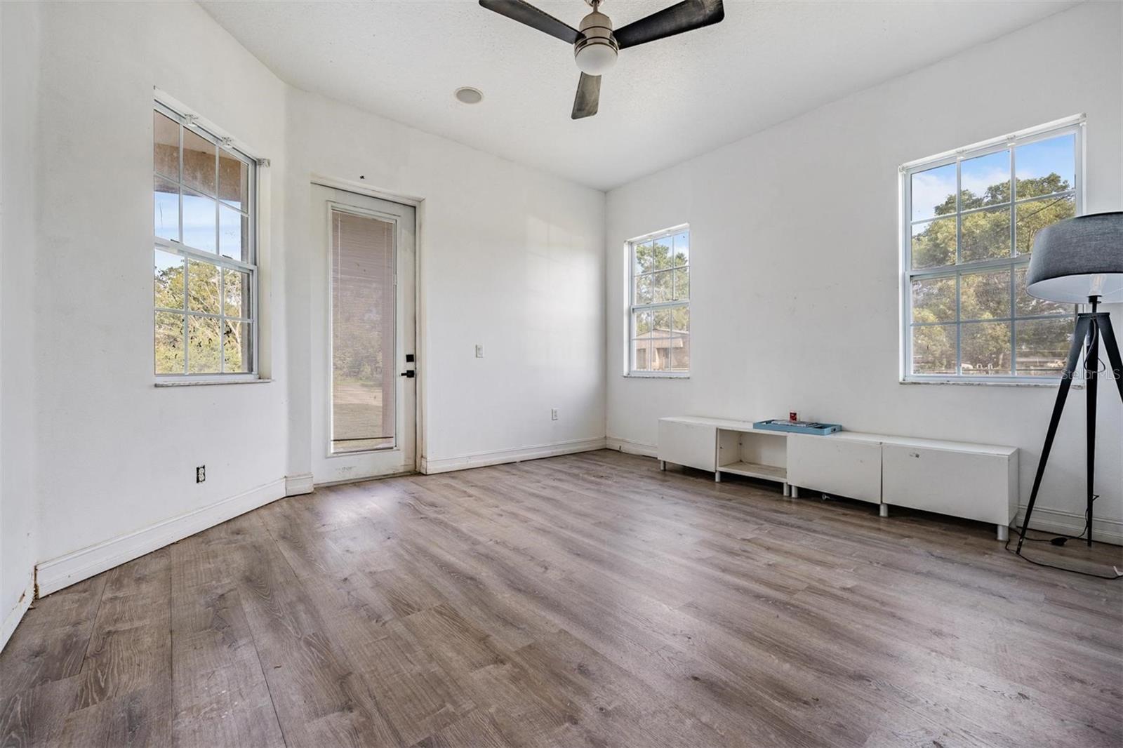 Image 4 of 47 For 11250 Mcmullen Road