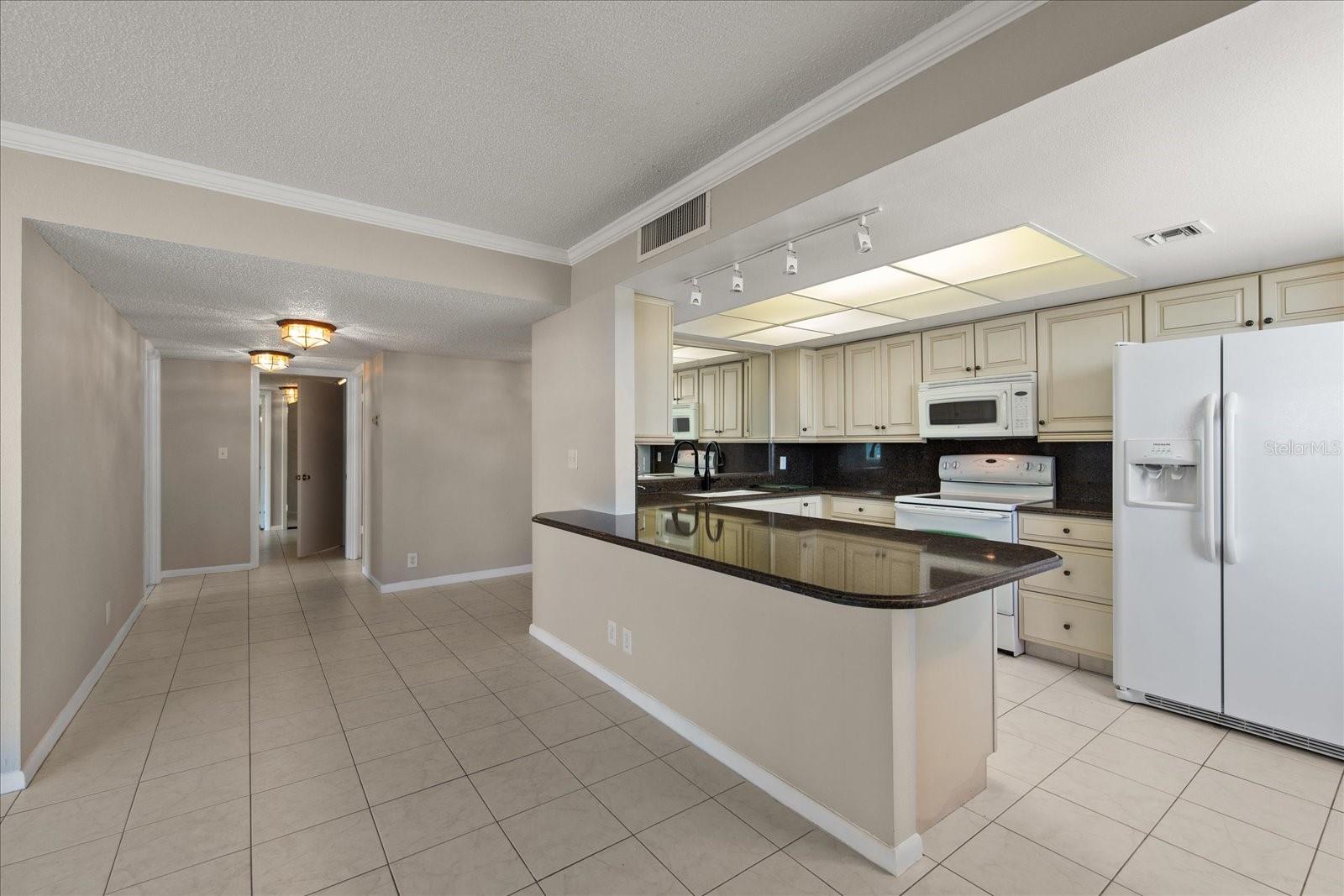 Image 13 of 40 For 220 Belleview Boulevard 709