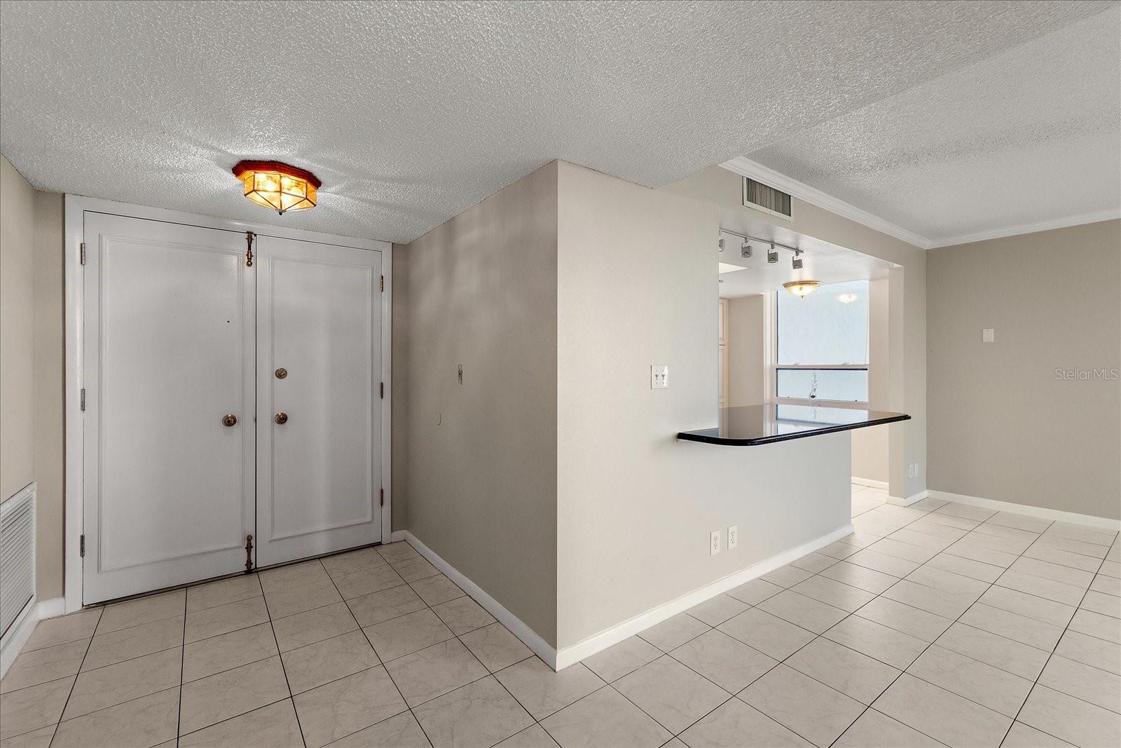Image 14 of 40 For 220 Belleview Boulevard 709