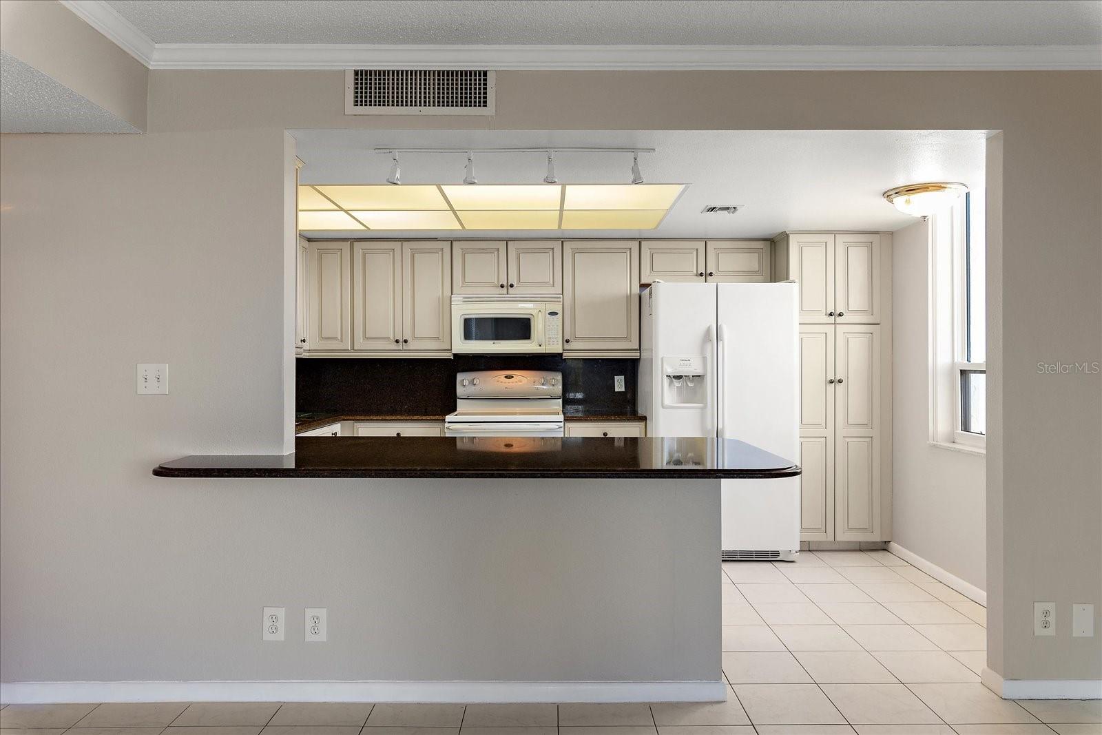 Image 16 of 40 For 220 Belleview Boulevard 709