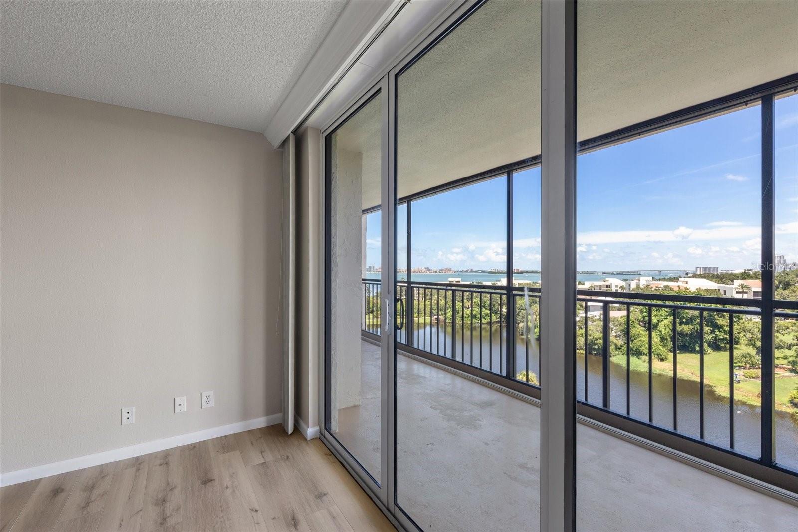 Image 26 of 40 For 220 Belleview Boulevard 709