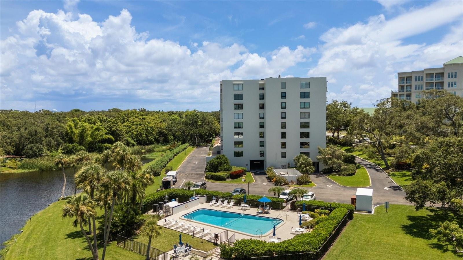 Image 37 of 40 For 220 Belleview Boulevard 709