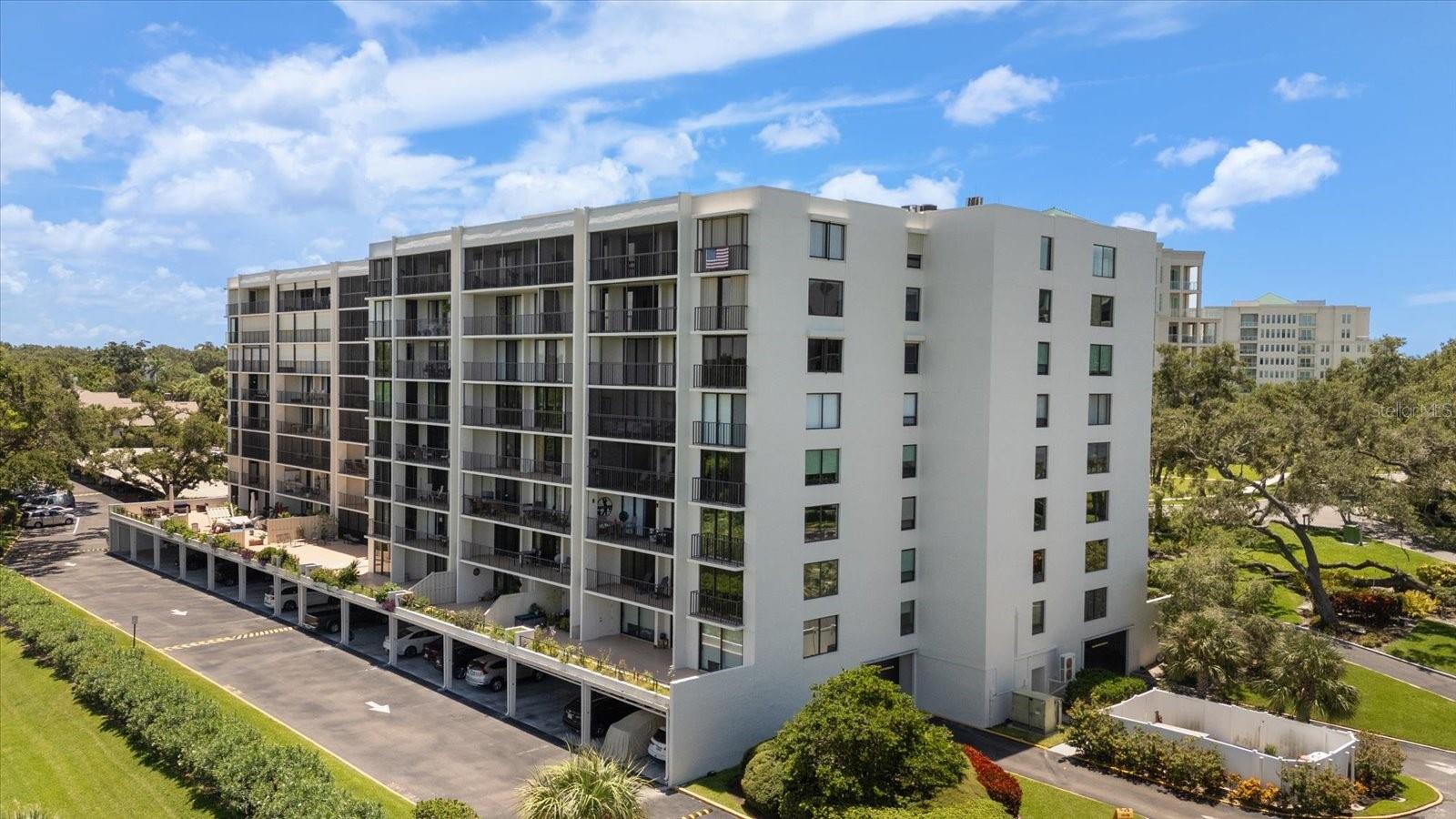 Image 38 of 40 For 220 Belleview Boulevard 709