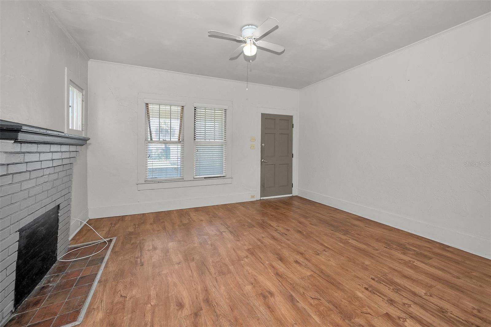 Image 14 of 37 For 1107 Garden Avenue