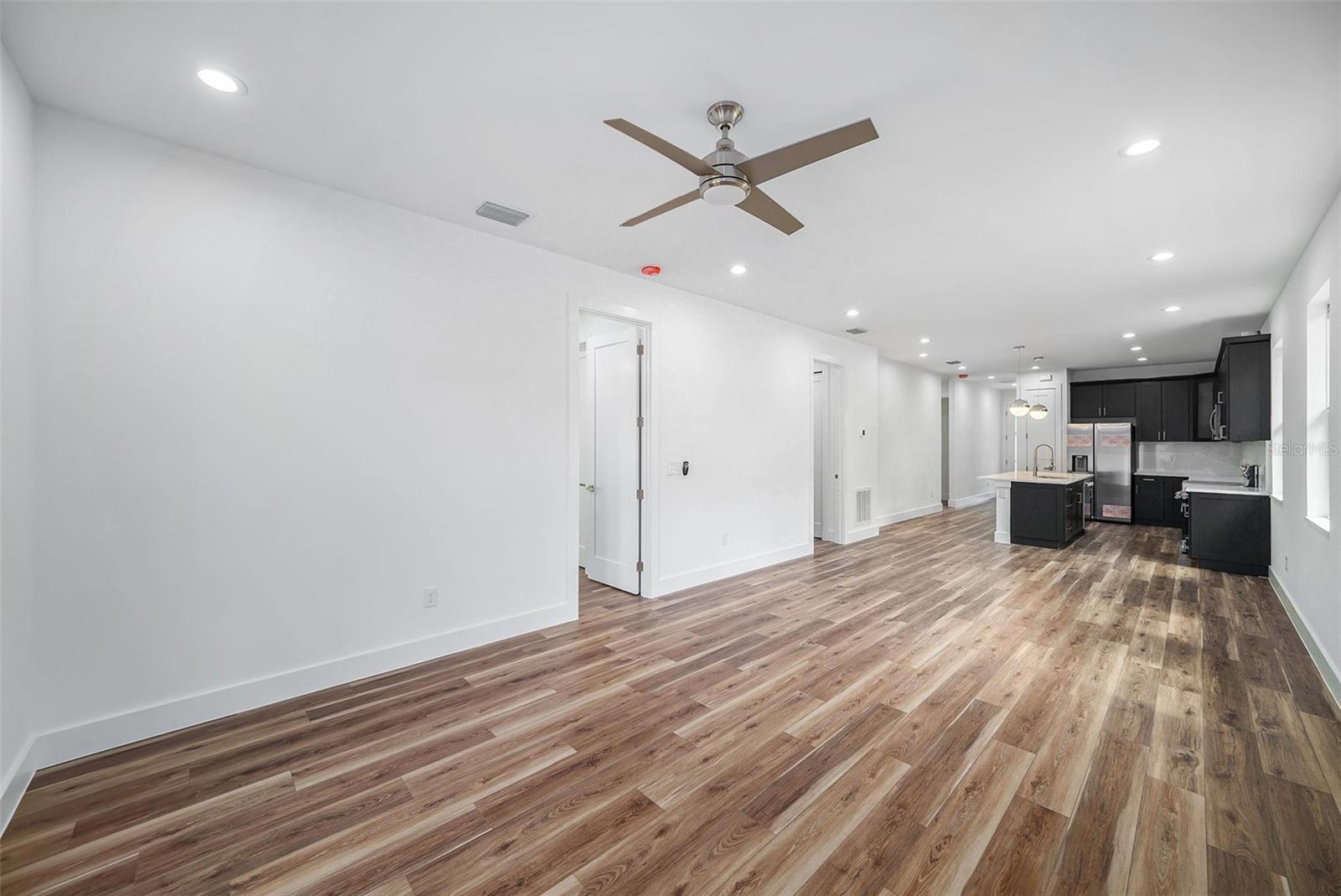 Image 9 of 31 For 1005 Crenshaw Street