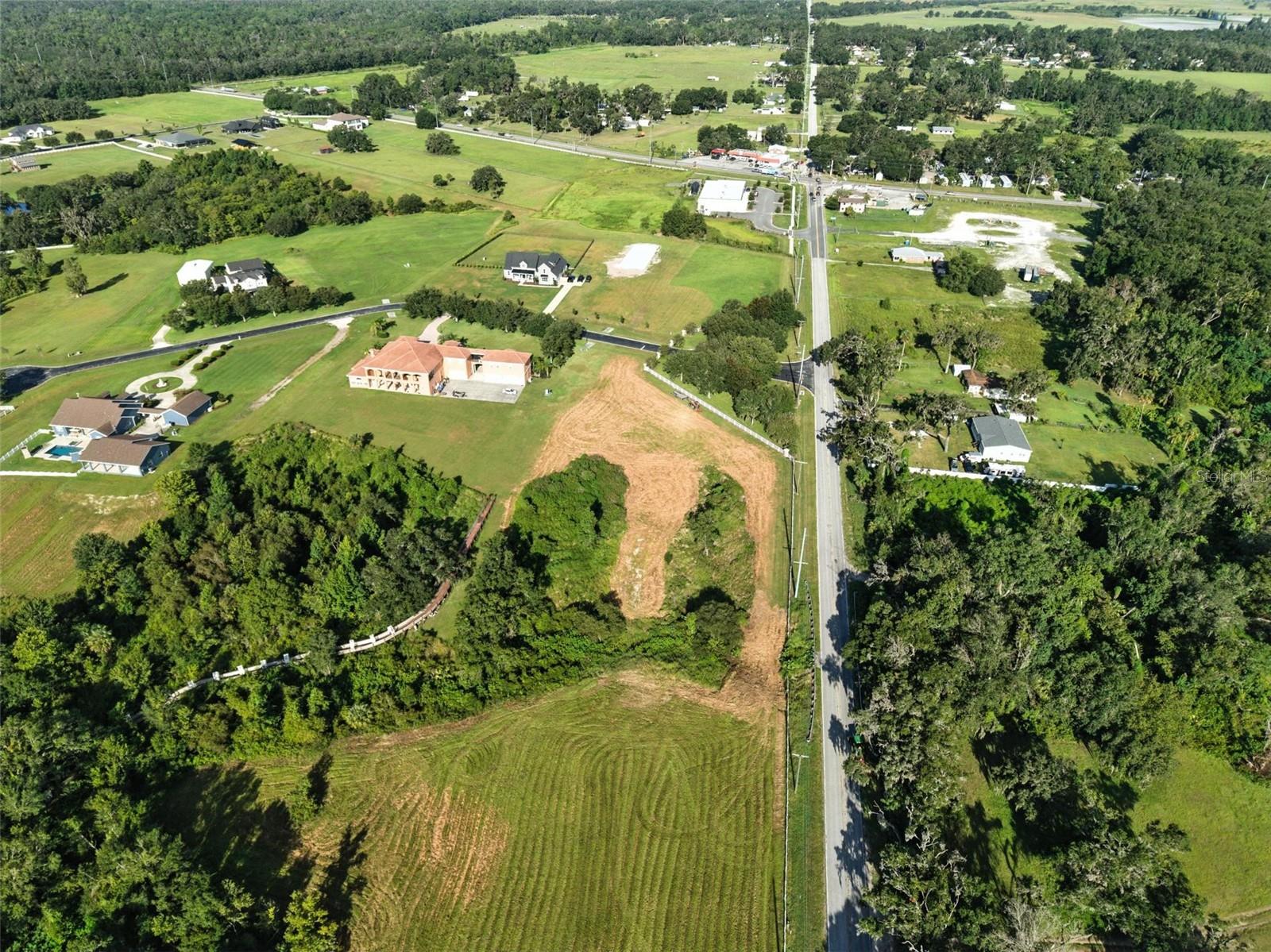 Listing photo id 11 for 8504 Alafia Hills Drive