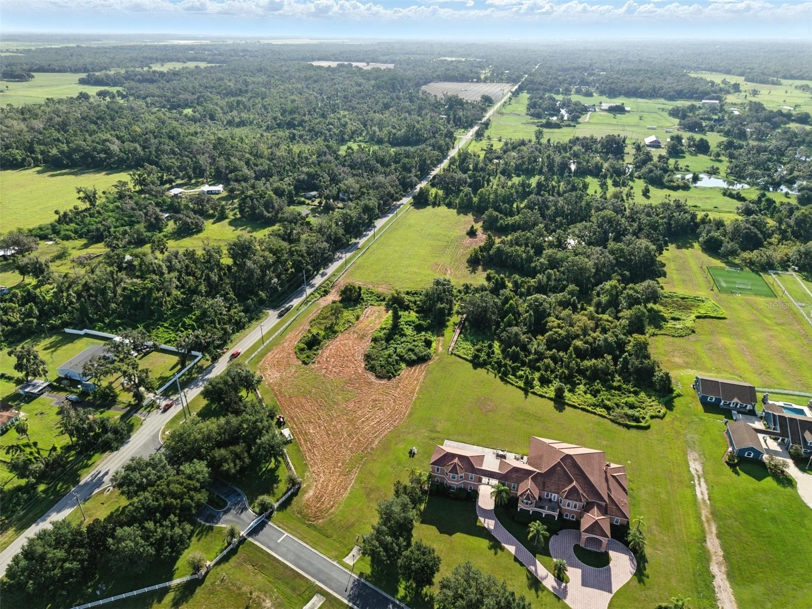 Listing photo id 13 for 8504 Alafia Hills Drive