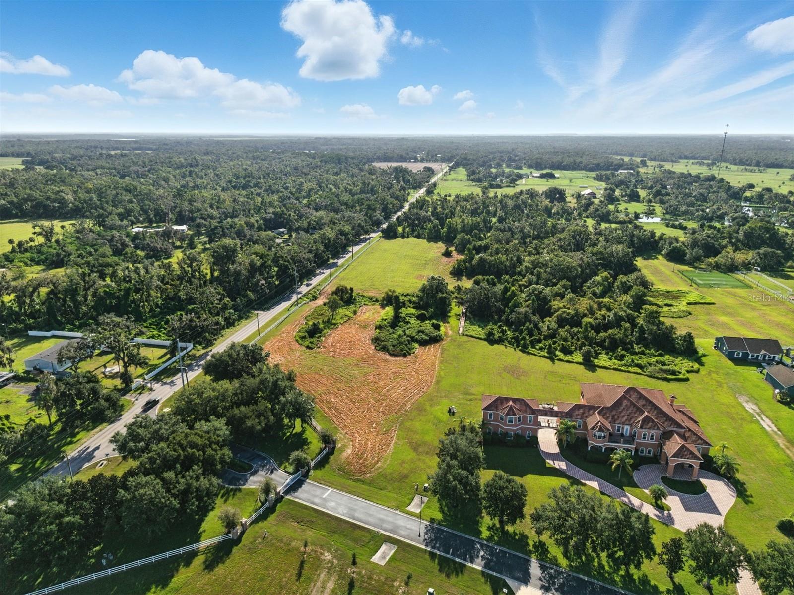 Listing photo id 16 for 8504 Alafia Hills Drive