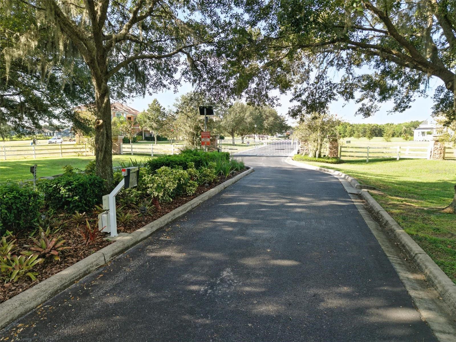 Listing photo id 1 for 8504 Alafia Hills Drive