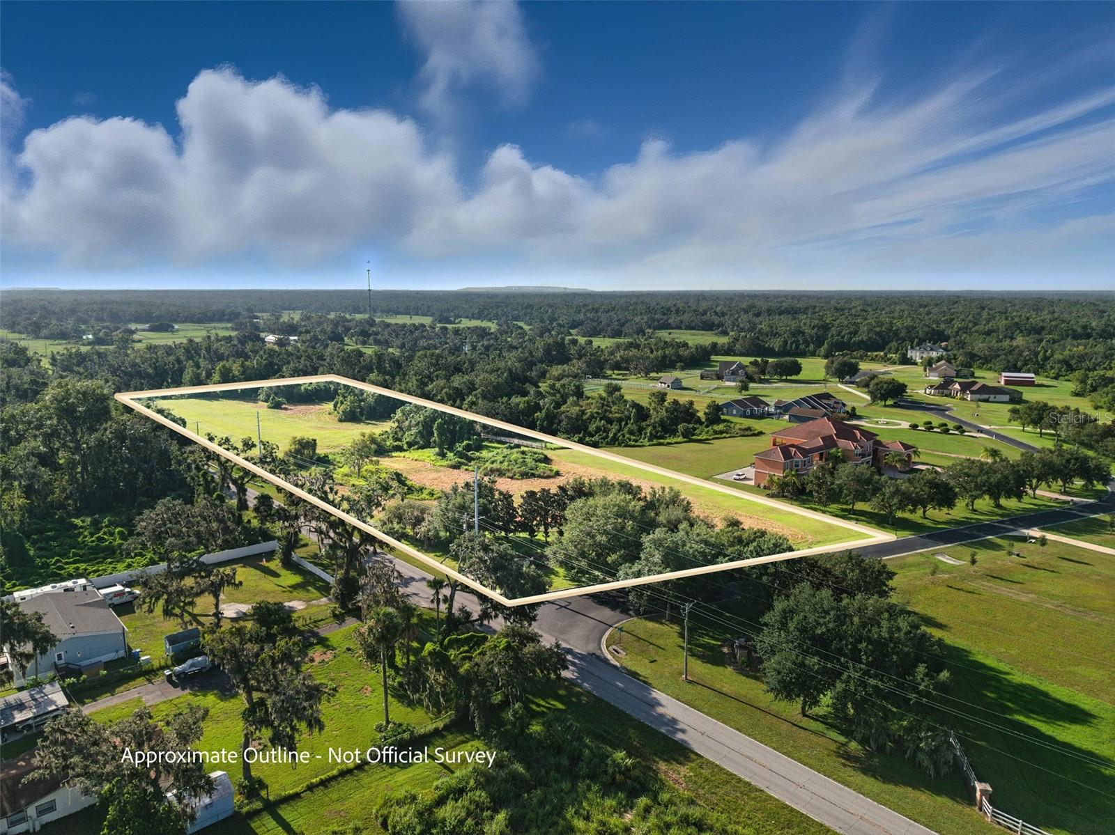 Listing photo id 4 for 8504 Alafia Hills Drive