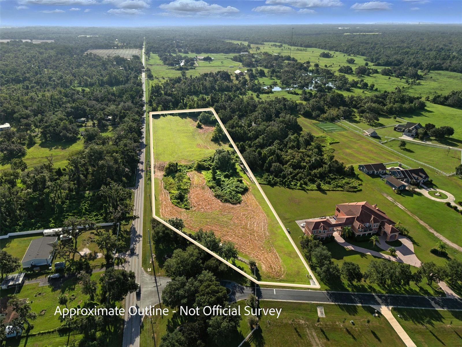 Listing photo id 5 for 8504 Alafia Hills Drive