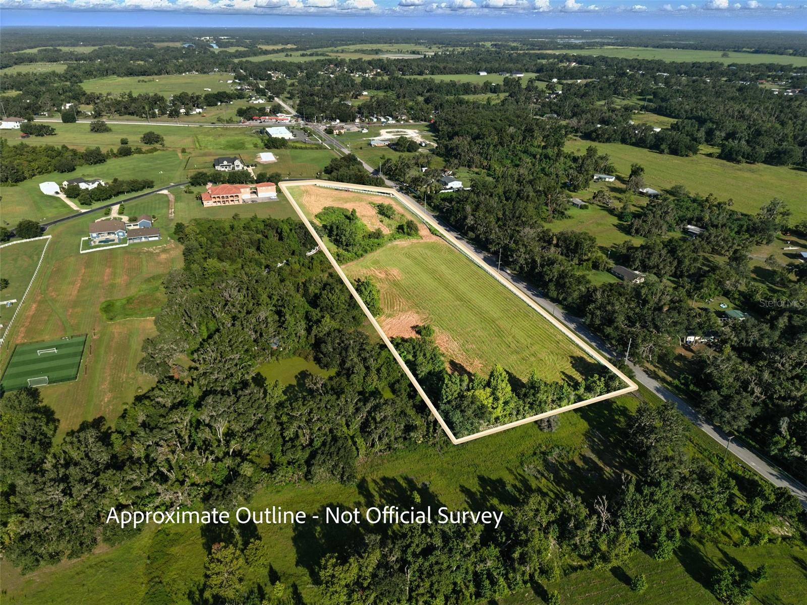 Listing photo id 6 for 8504 Alafia Hills Drive