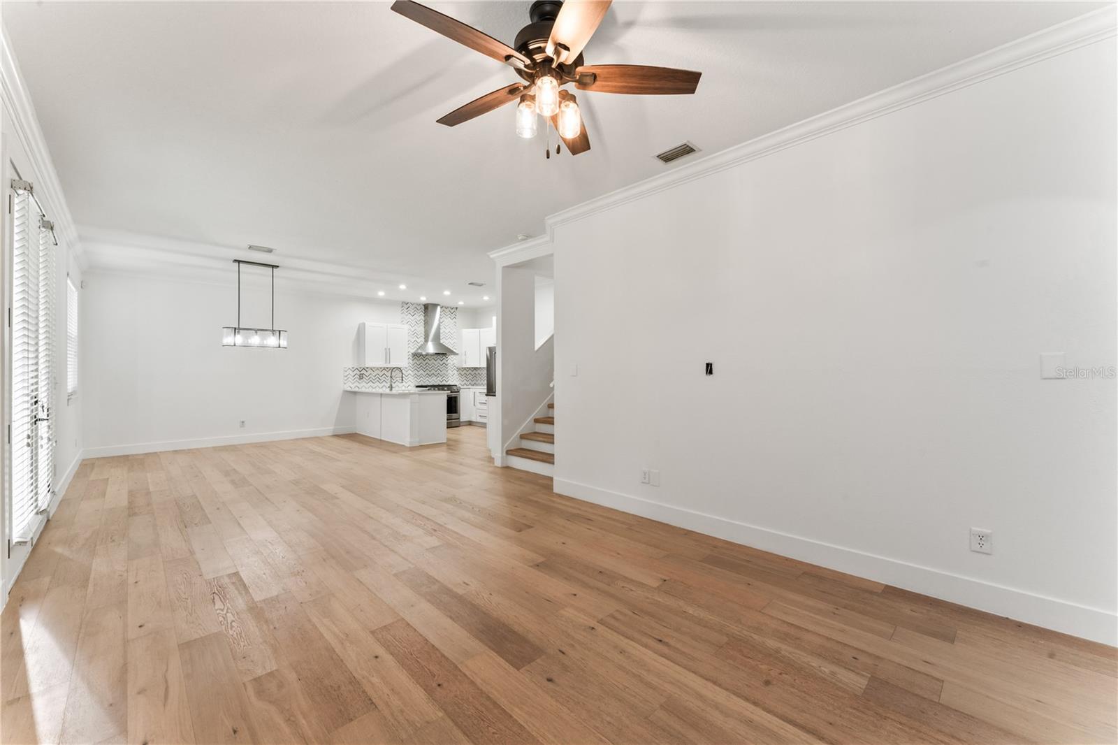 Image 10 of 34 For 407 Westland Avenue 4