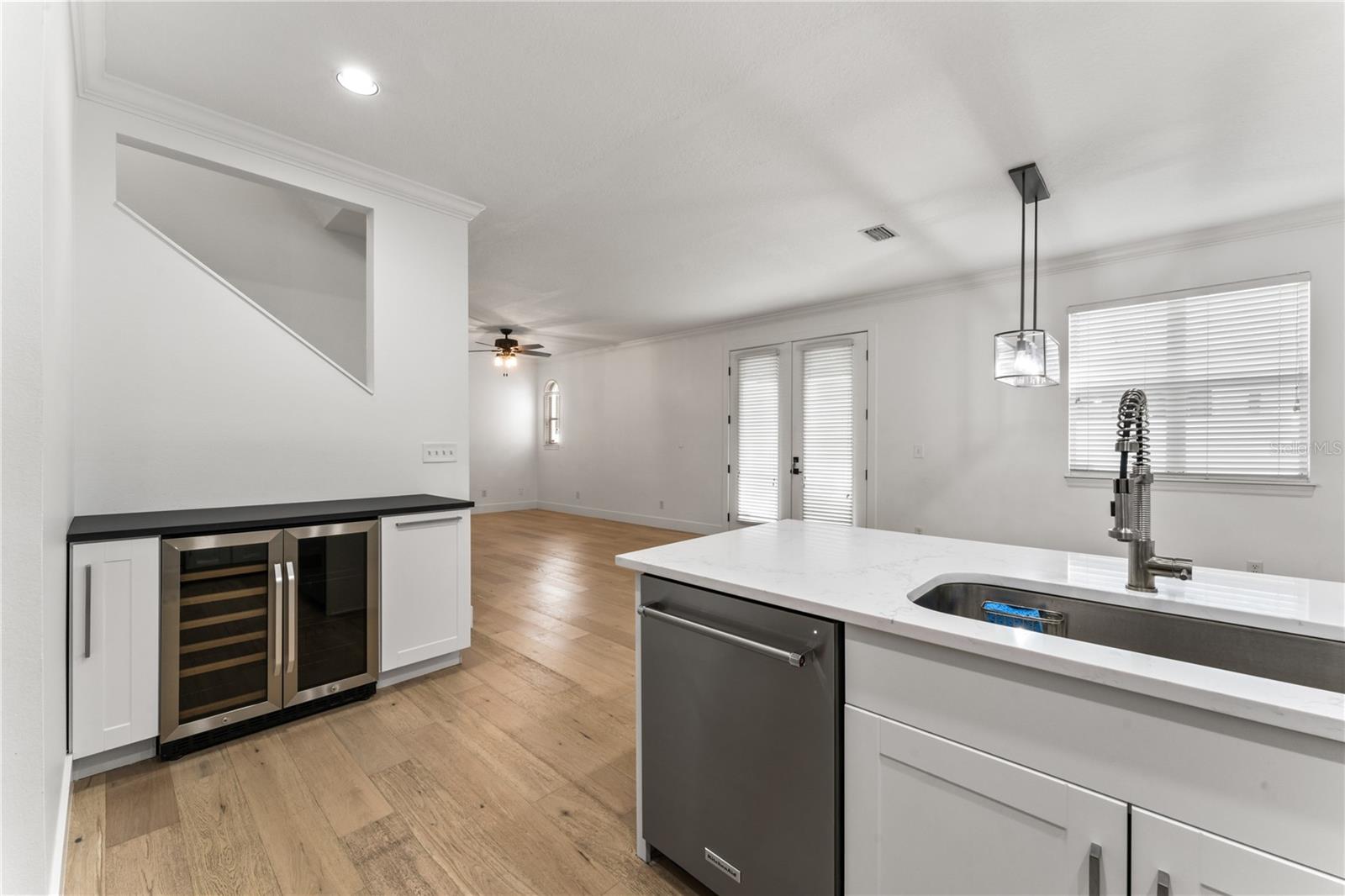 Image 17 of 34 For 407 Westland Avenue 4